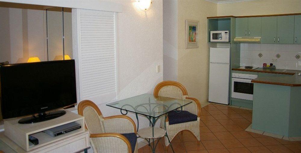Palm Cove Tropic Apartments Екстериор снимка