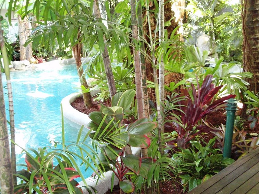Palm Cove Tropic Apartments Екстериор снимка